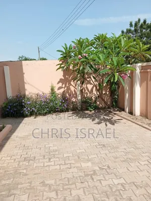5bdrm Bungalow in Oyibi Sasaabi for rent