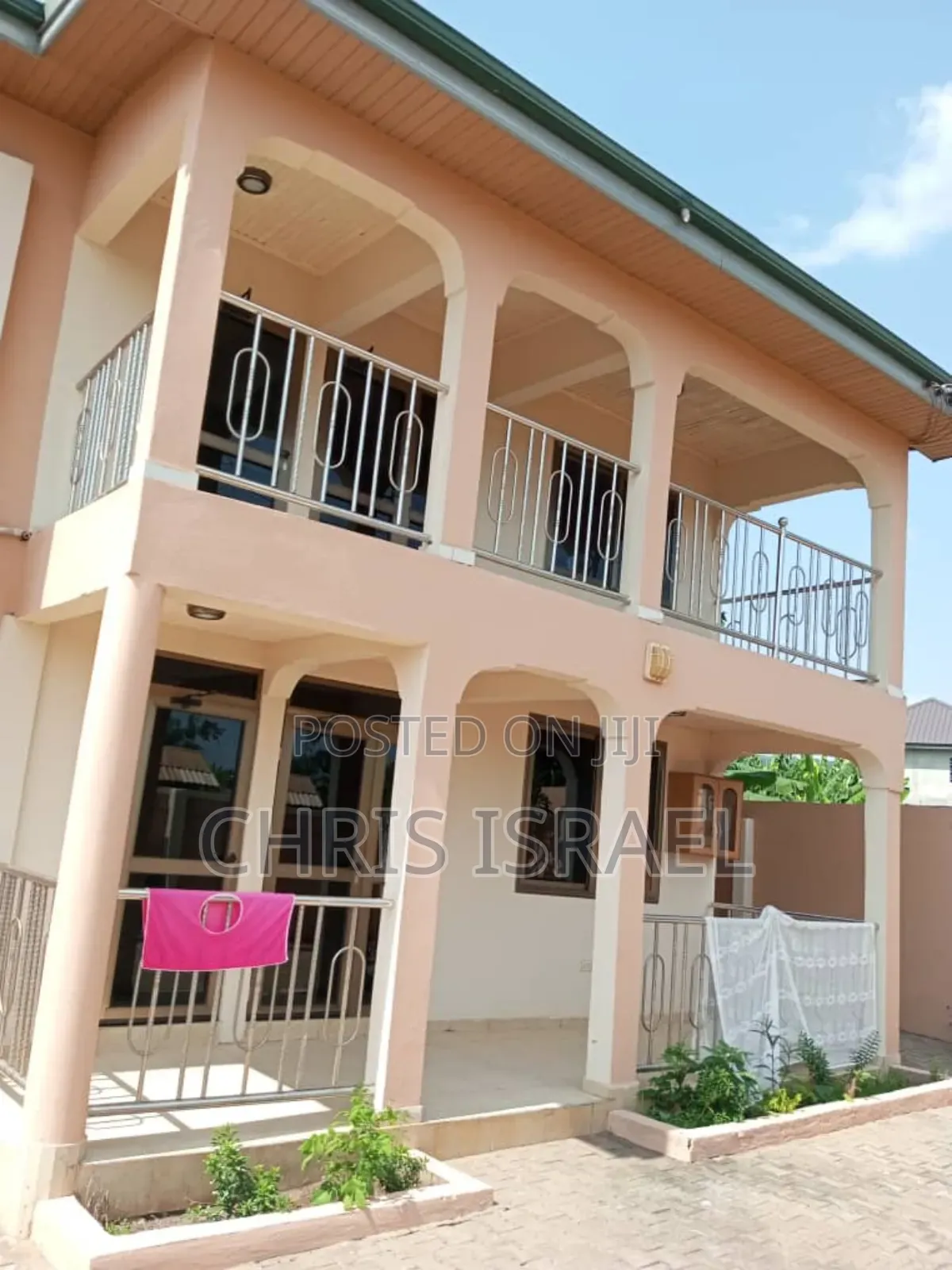 5bdrm Bungalow in Oyibi Sasaabi for rent