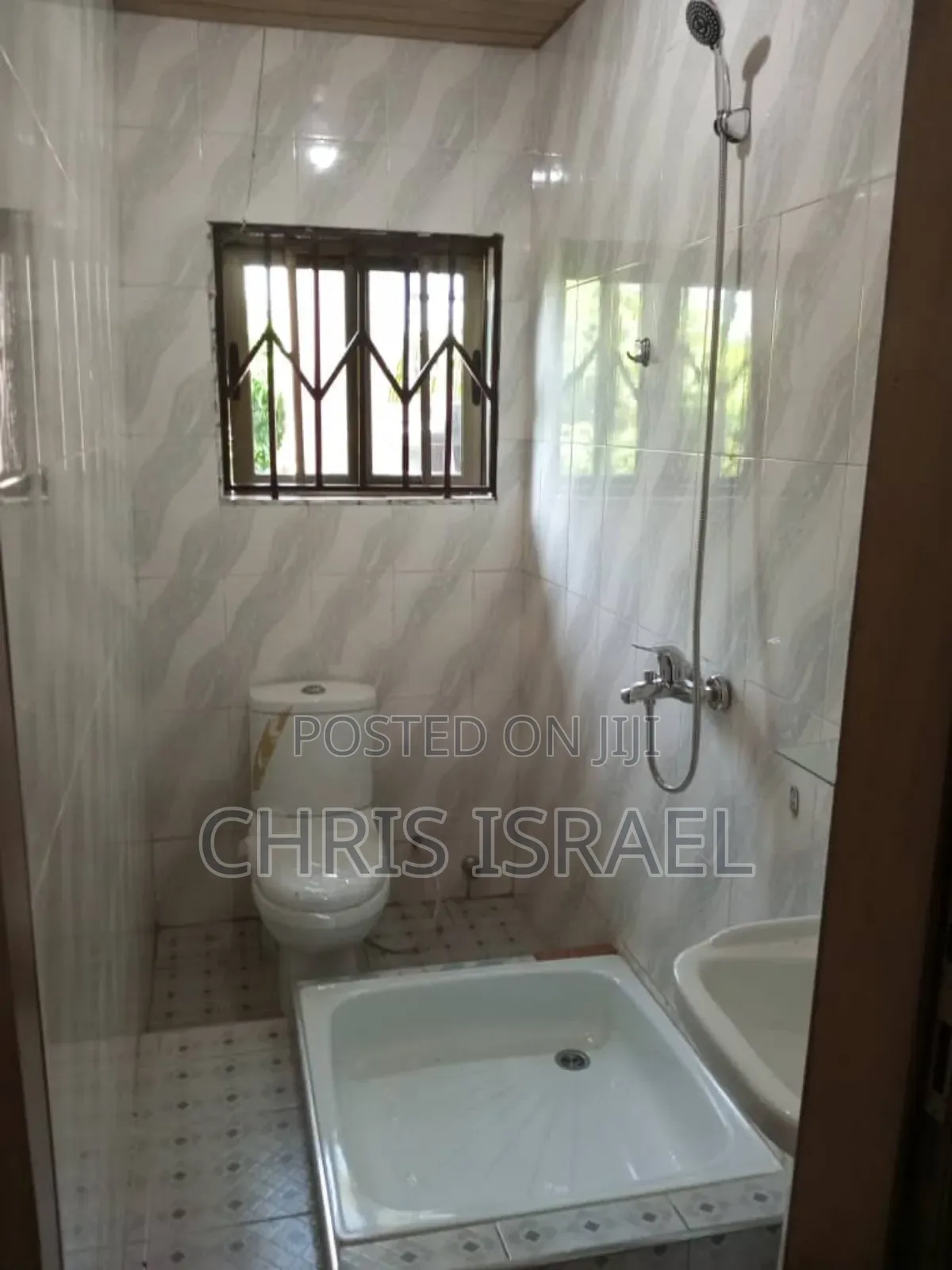 5bdrm Bungalow in Oyibi Sasaabi for rent