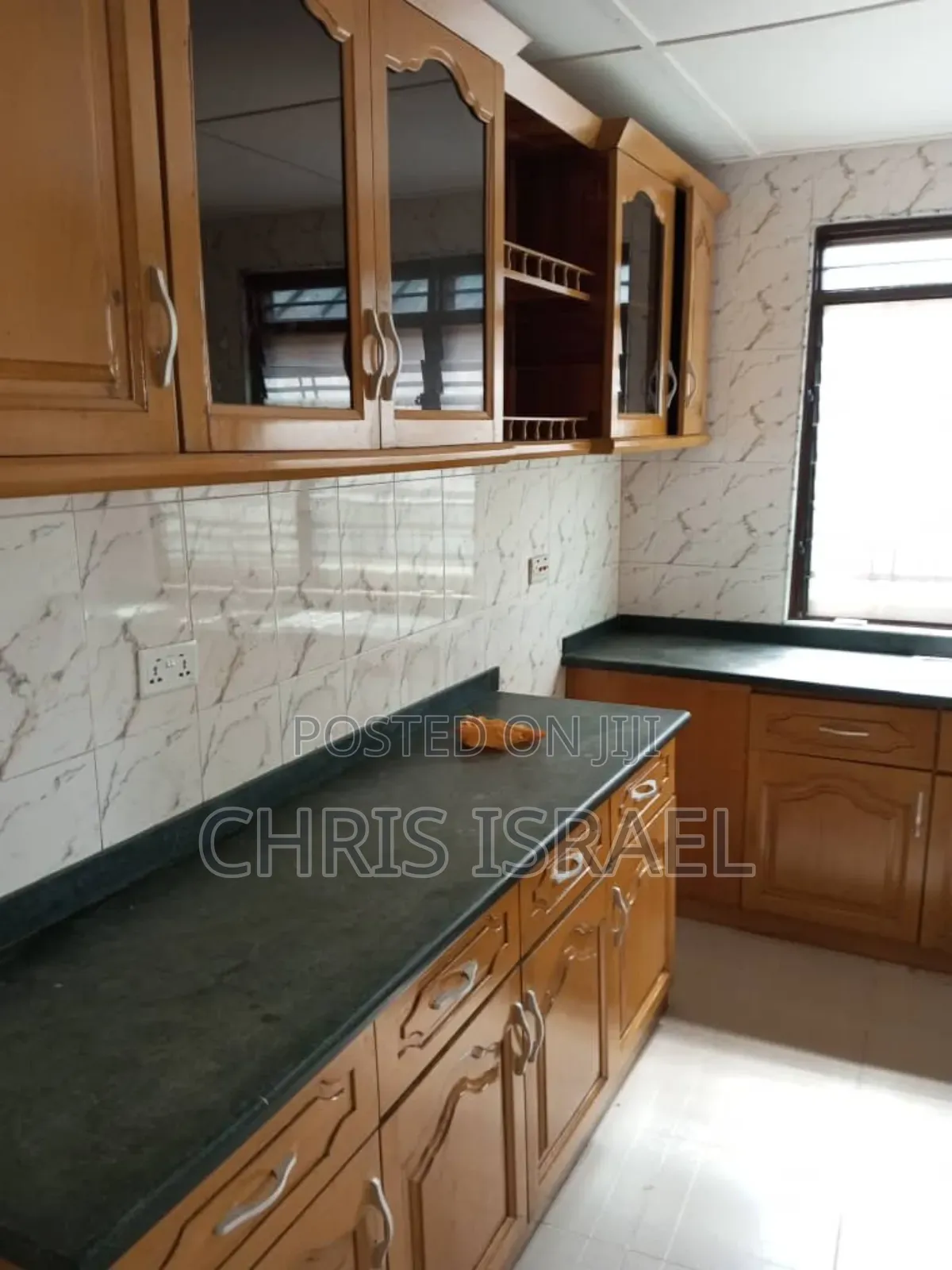 5bdrm Bungalow in Oyibi Sasaabi for rent
