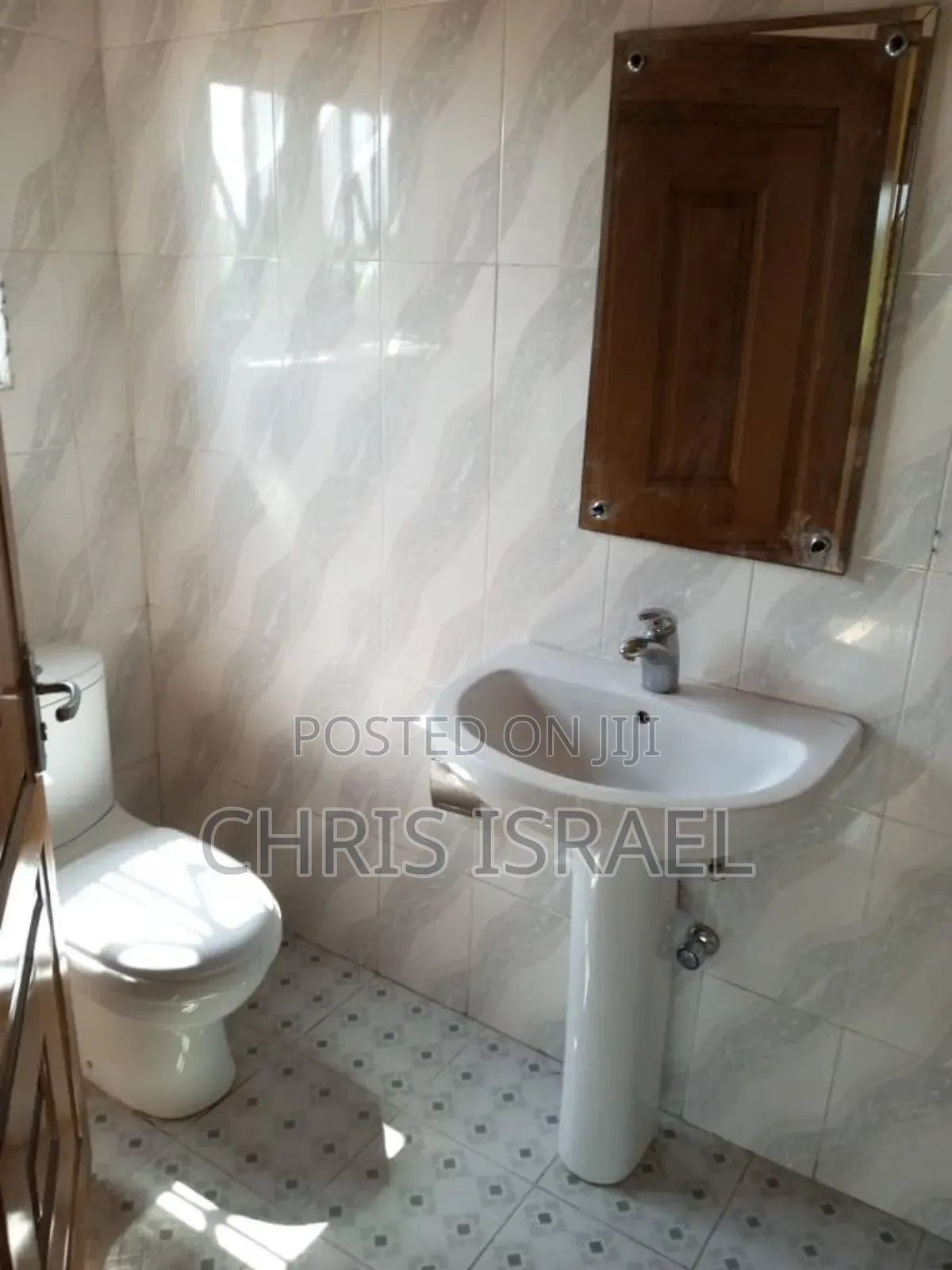 5bdrm Bungalow in Oyibi Sasaabi for rent