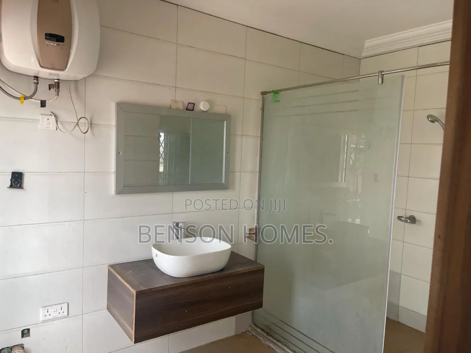 4bdrm Apartment in Kwabenya for rent
