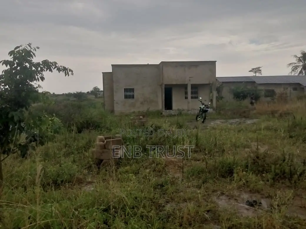 2 Bedrooms on Full Plot of Land for Sale at Ashallaja