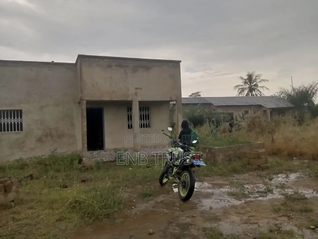 2 Bedrooms on Full Plot of Land for Sale at Ashallaja