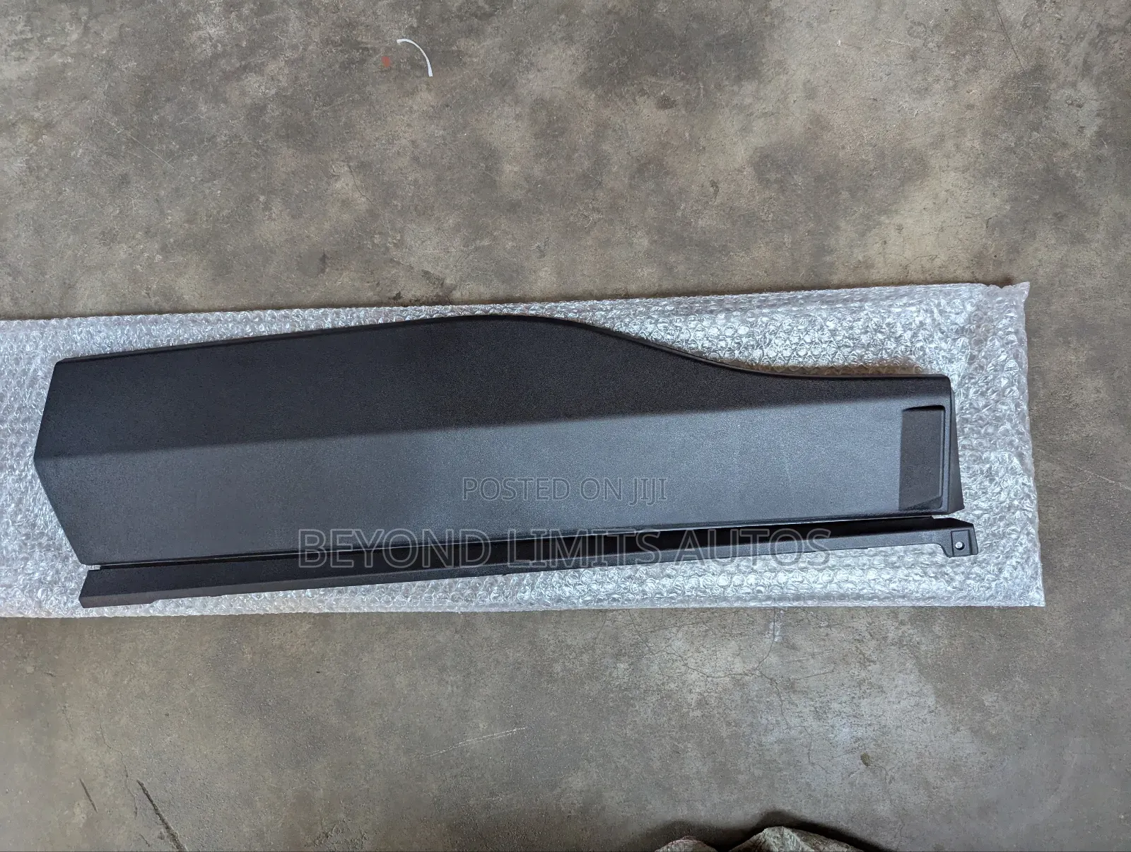 Toyota Rav4 2019,2020,2021,2022,2023 Back Door Moulding