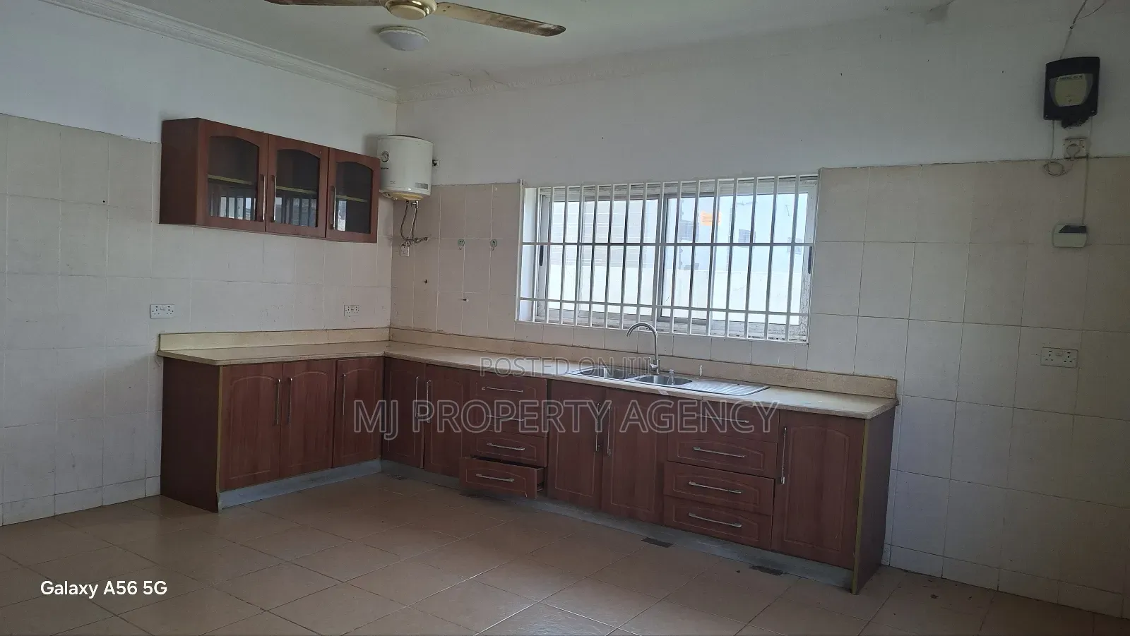 4bdrm House in Hfc Estate Phase 1, Community 25 for sale