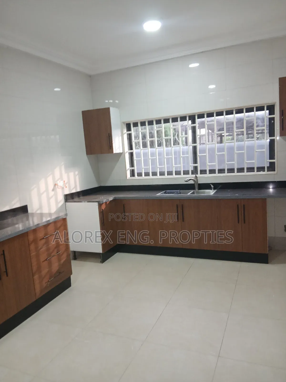 2bdrm Apartment in Air Conditioned, Adenta for rent