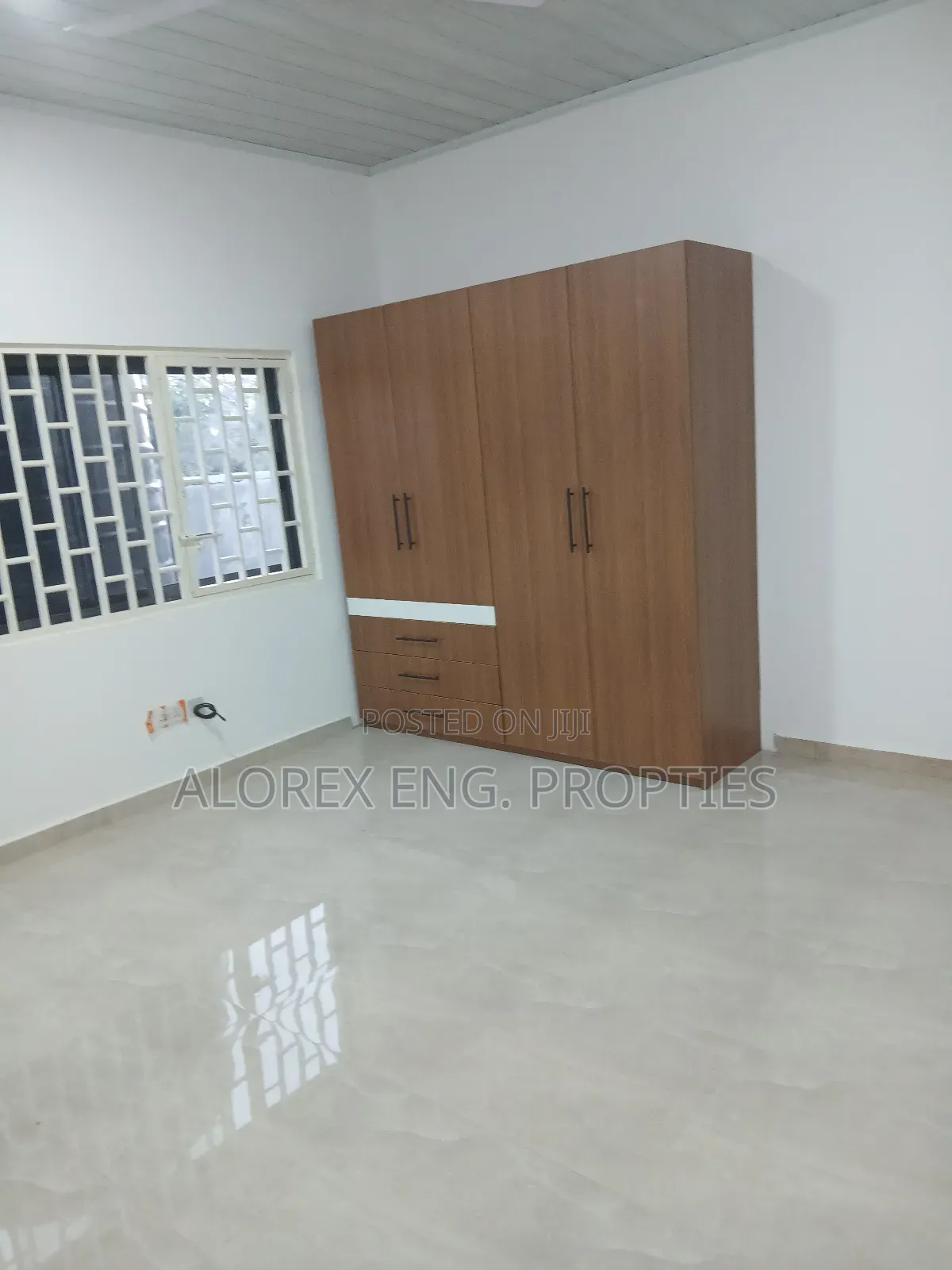 3bdrm Apartment in Air Contained, Adenta for rent