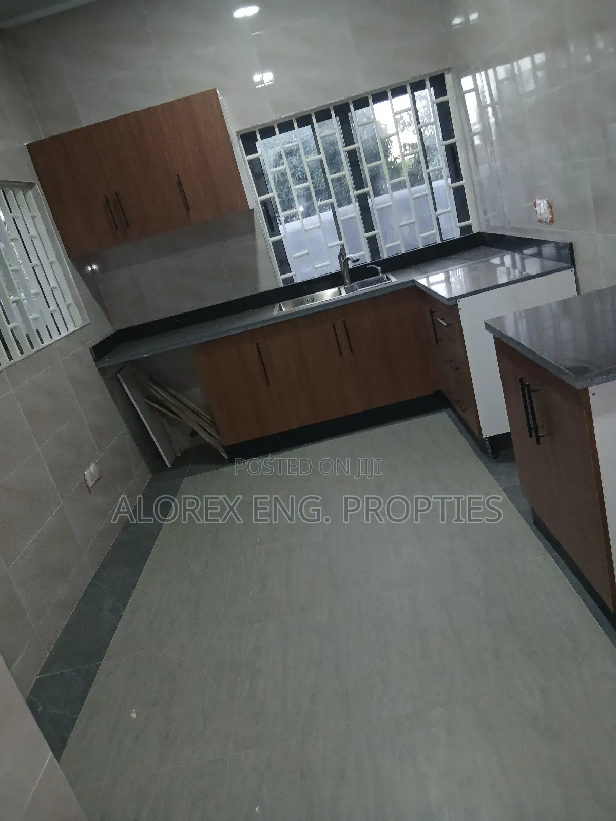 3bdrm Apartment in Air Contained, Adenta for rent