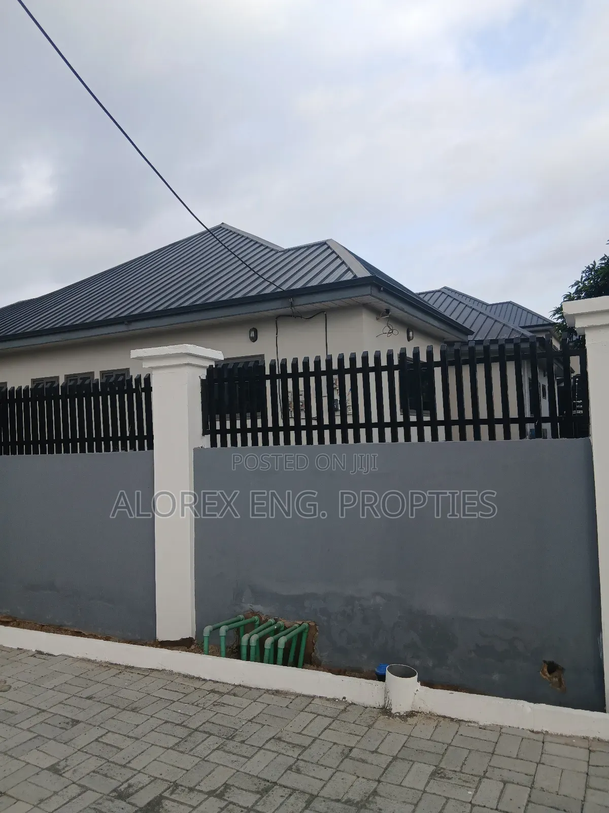 3bdrm Apartment in Air Contained, Adenta for rent