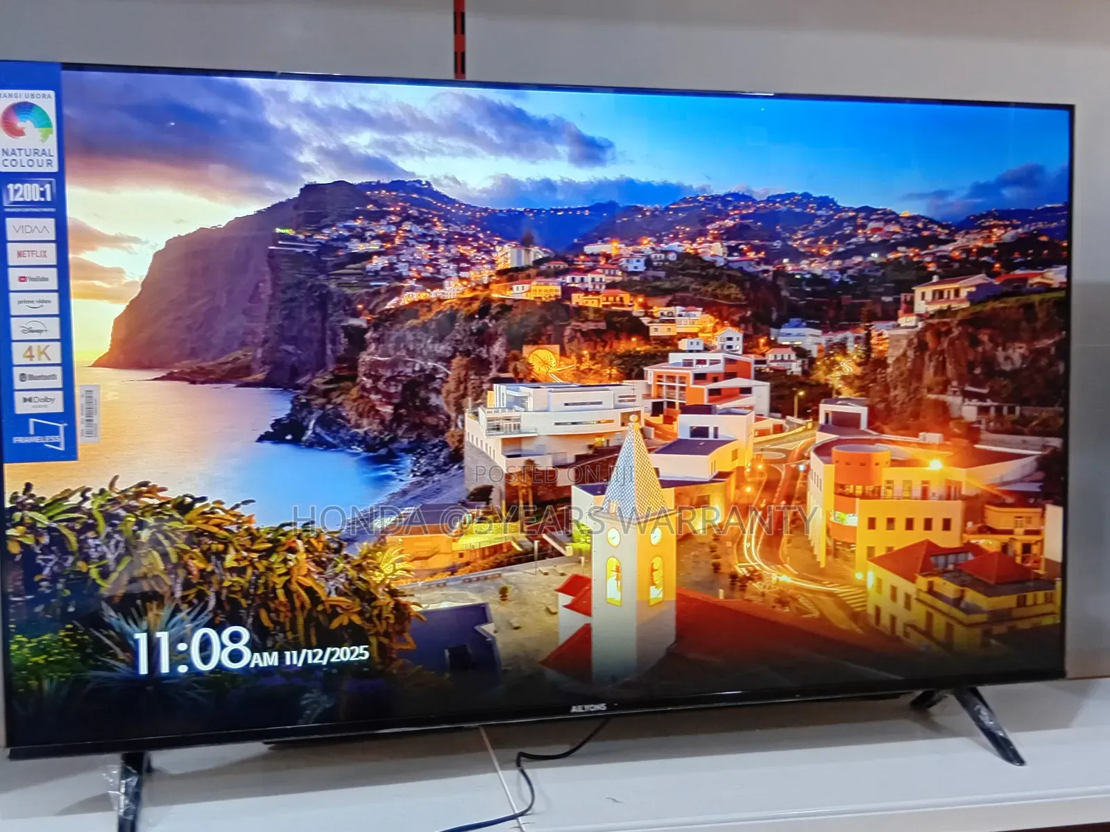 **Ailyons 55" Smart Tv Perfect for Movies Gaming**