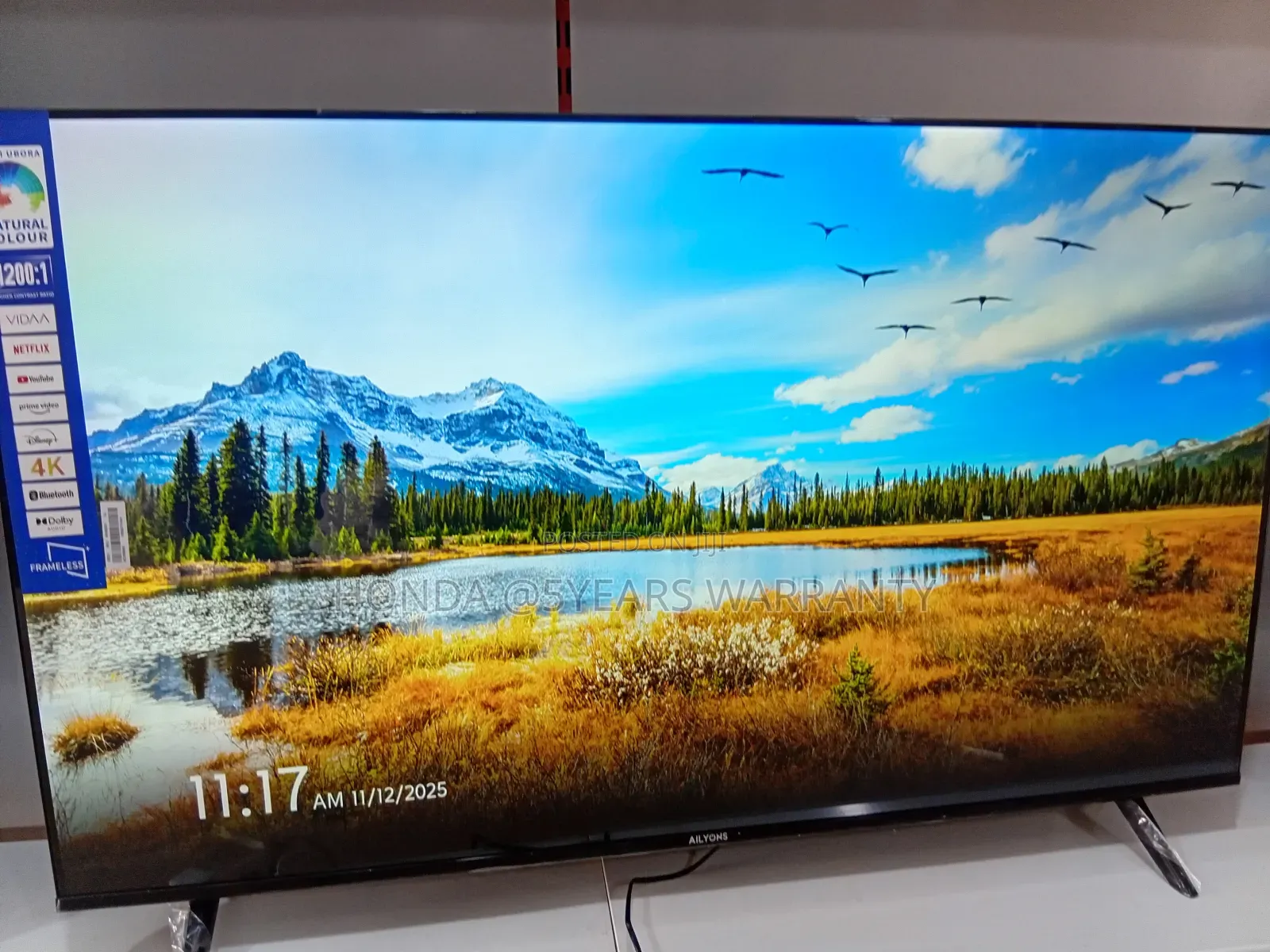 **Ailyons 55" Smart Tv Vibrant Color Display**