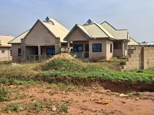 5bdrm Apartment in Bamire, Techiman Municipal for sale