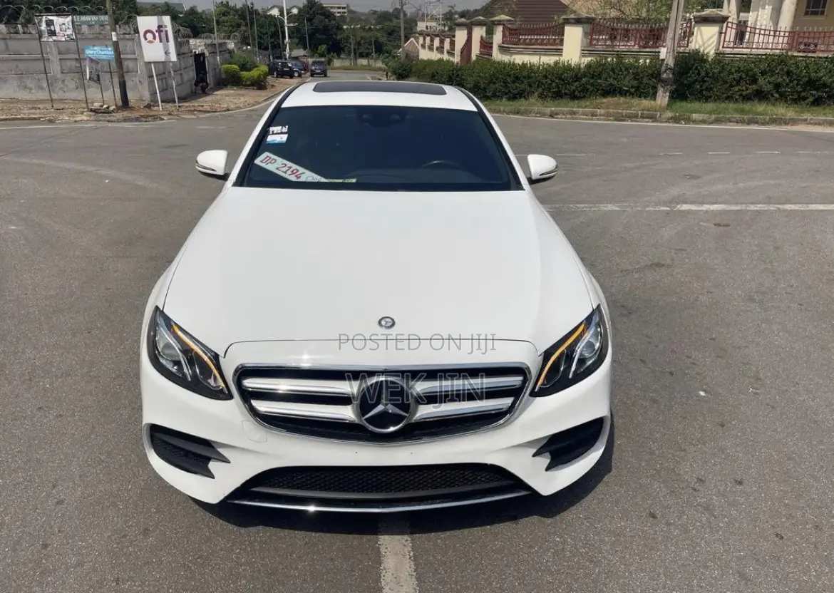 Mercedes-Benz E300 2017 Pearl