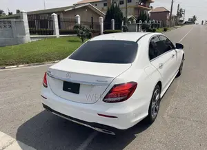 Mercedes-Benz E300 2017 Pearl