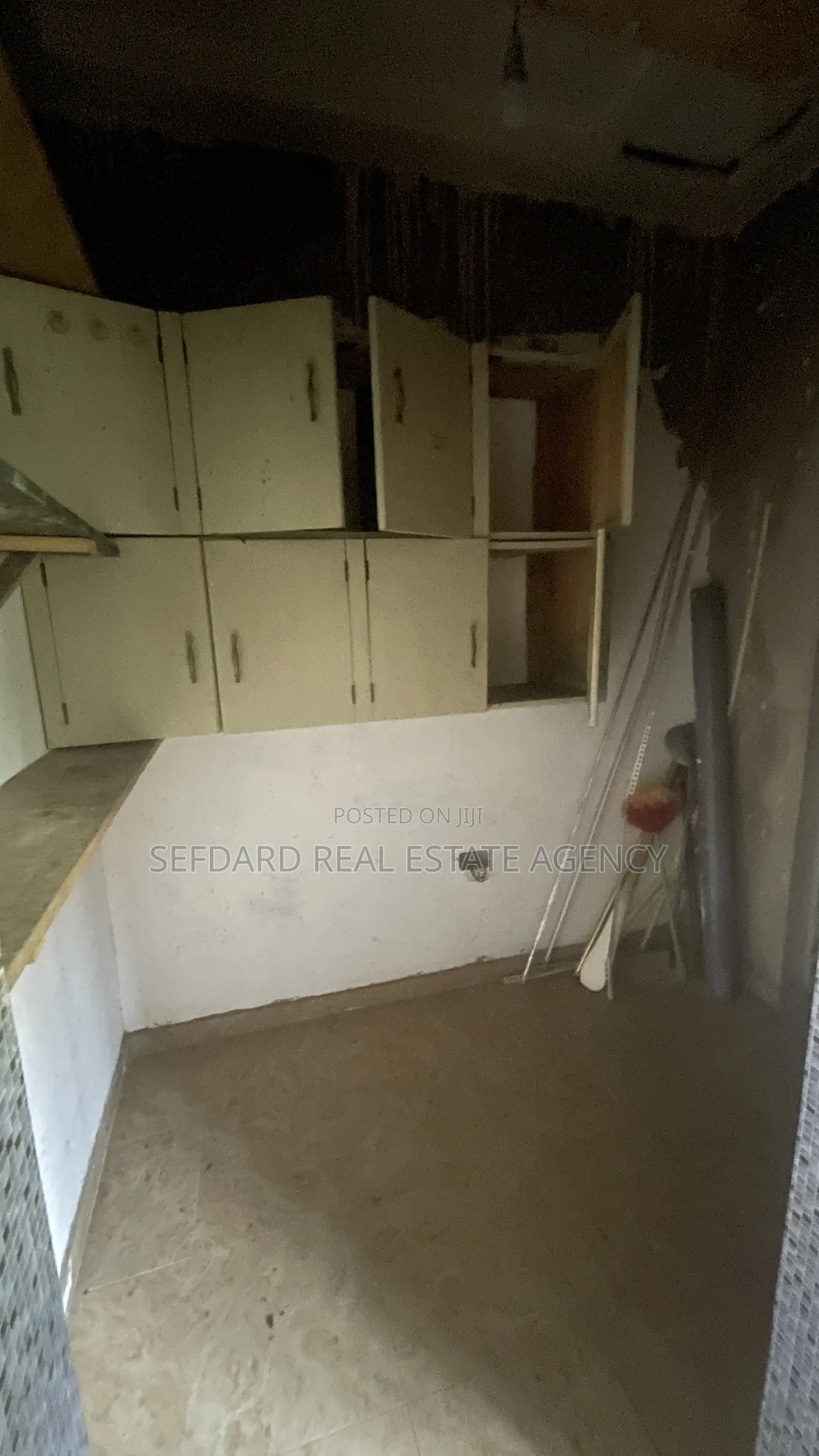 3bdrm House in Sefdard Real Estate, Amasaman for sale