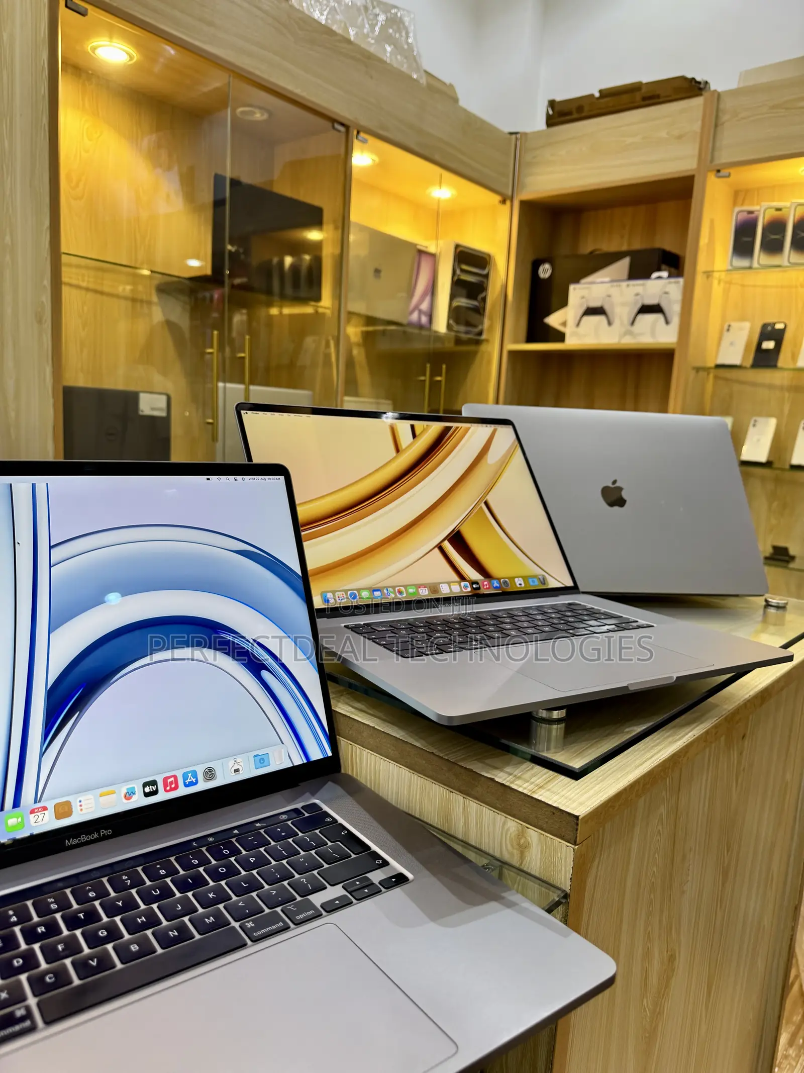 New Laptop Apple MacBook Pro 2019 16GB Intel Core i9 SSD 1T