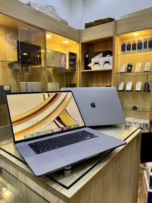 New Laptop Apple MacBook Pro 2019 16GB Intel Core i9 SSD 1T