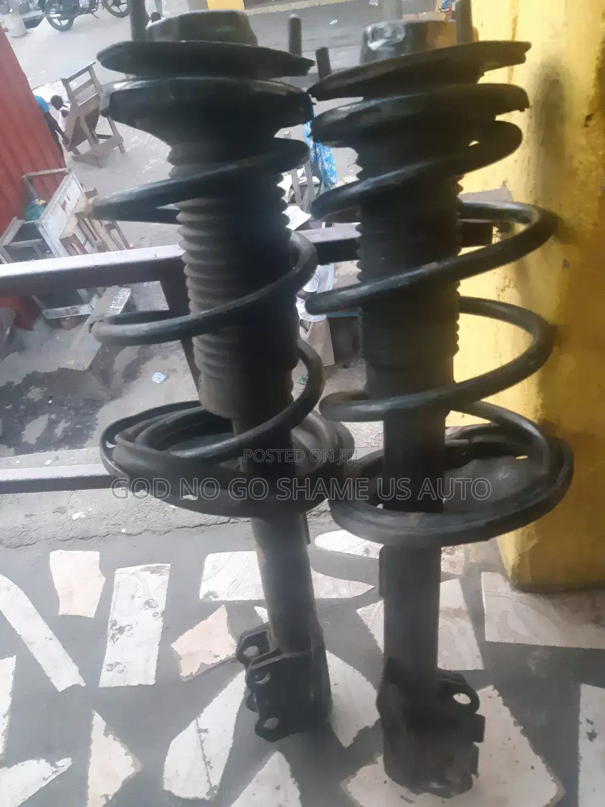 Toyota Highlander Front Shocks