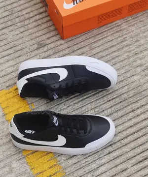 Nike Men’S Court Shot Leather