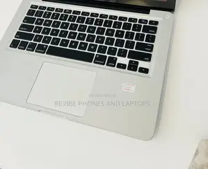 Laptop Apple MacBook Pro 8GB Intel Core i5 SSD 750GB