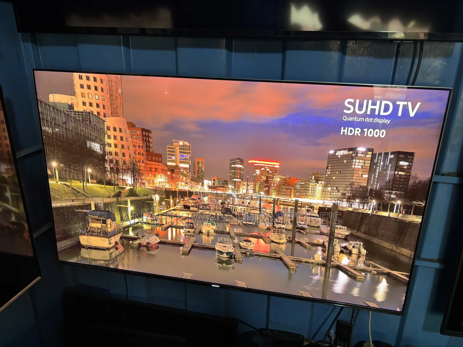 Samsung 50 Inches Smart (Cash on Delivery)
