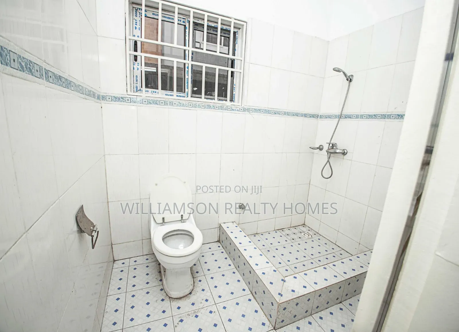4bdrm House in Hfc Estate Area, Spintex for sale