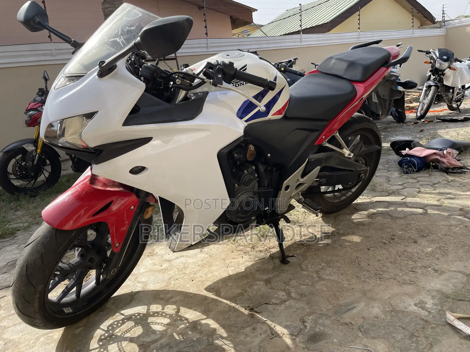 Honda CB 2016 White