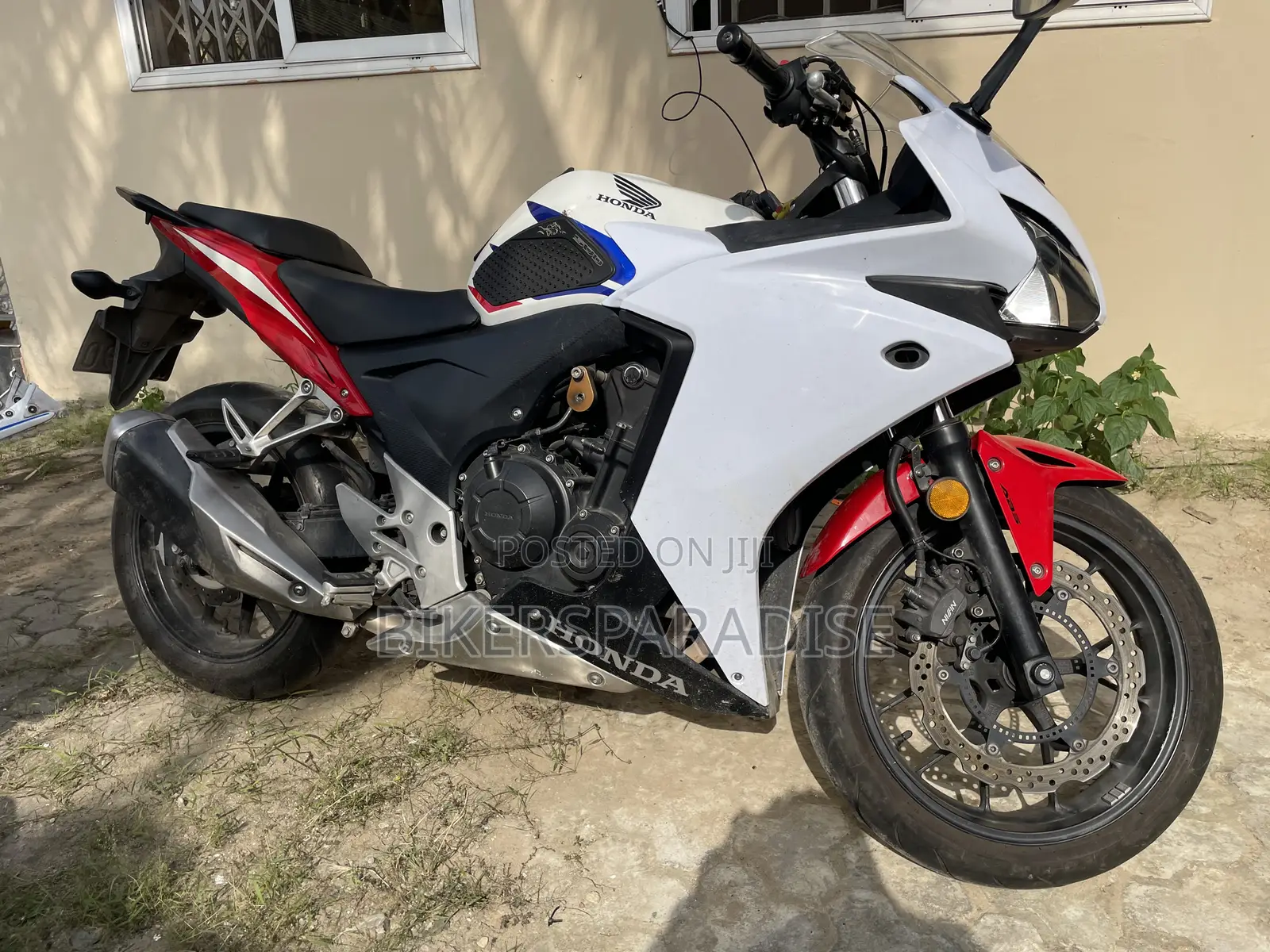 Honda CB 2016 White