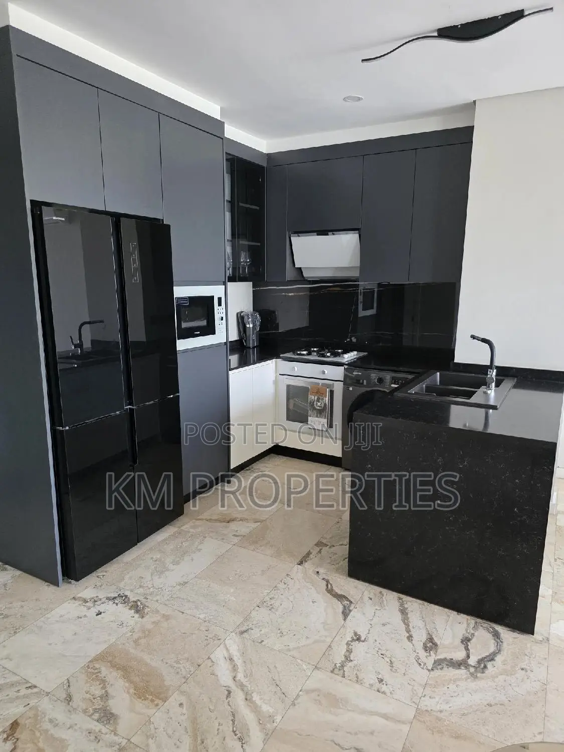 Fully-Furnished 2 Beds Airbnb in Labone