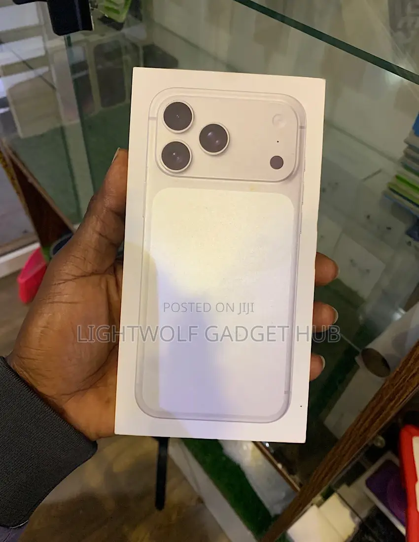 New Apple iPhone 17 Pro Max 256 GB Silver