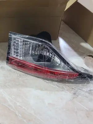 Boot/Trunk Lights For Corolla 20,21,22,23,24,25 Lh Rh Pair