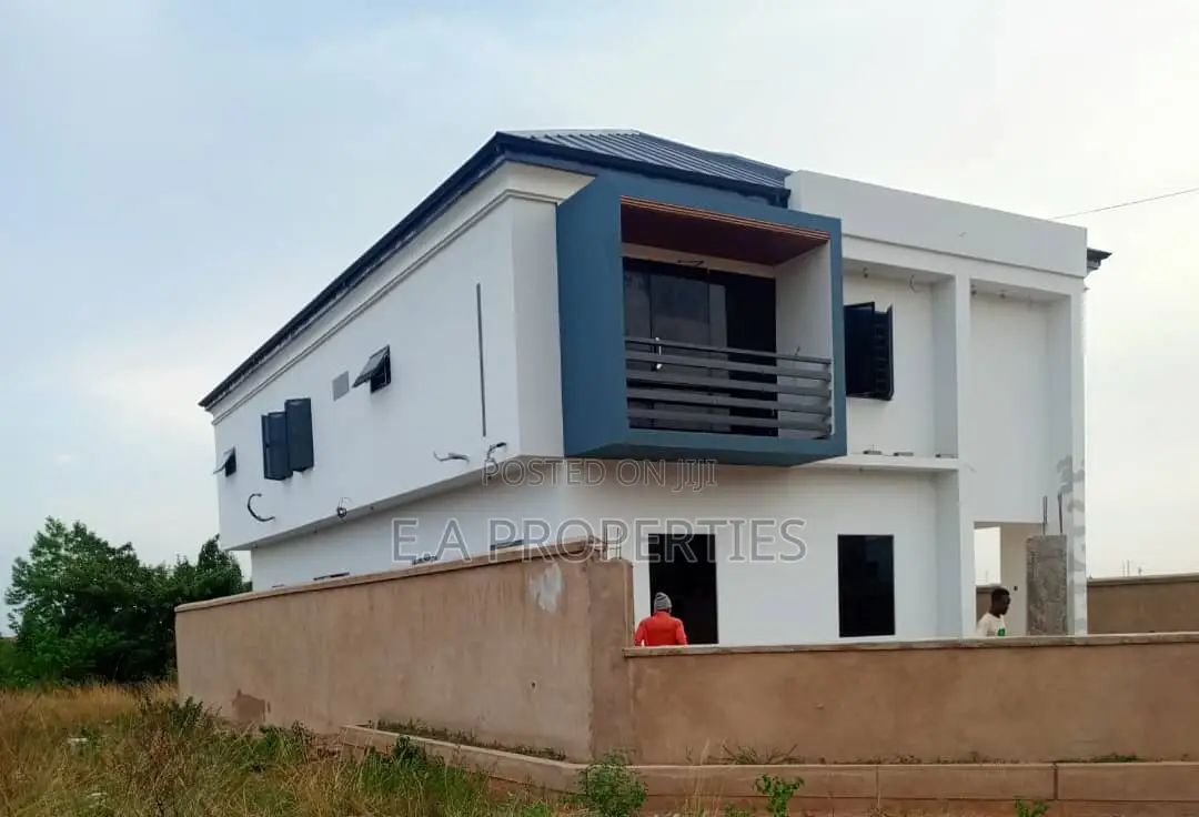 4bdrm House in E A Properties, Malejor for sale