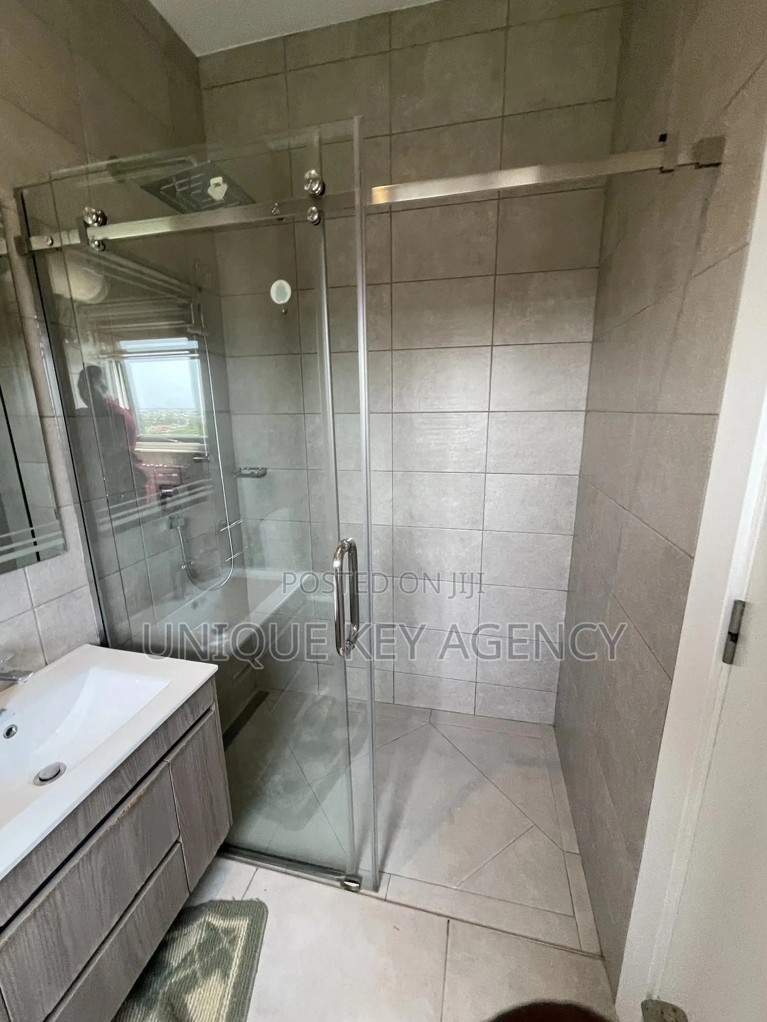 Furnished 2bdrm Apartment in Unique Key Agency, Cantonments for rent