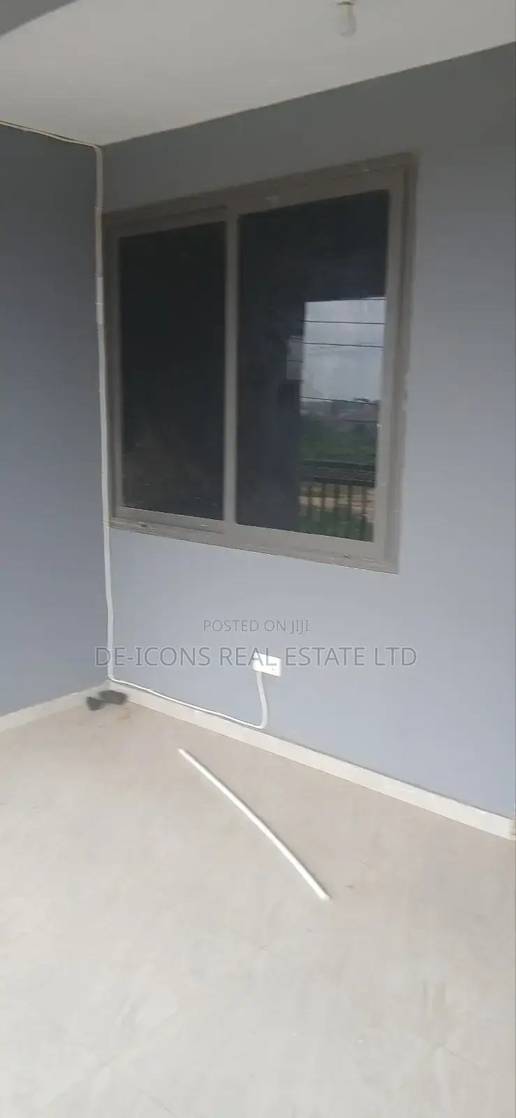 2bdrm Duplex in De-Icons Real Estate, Awutu Senya East Municipal
