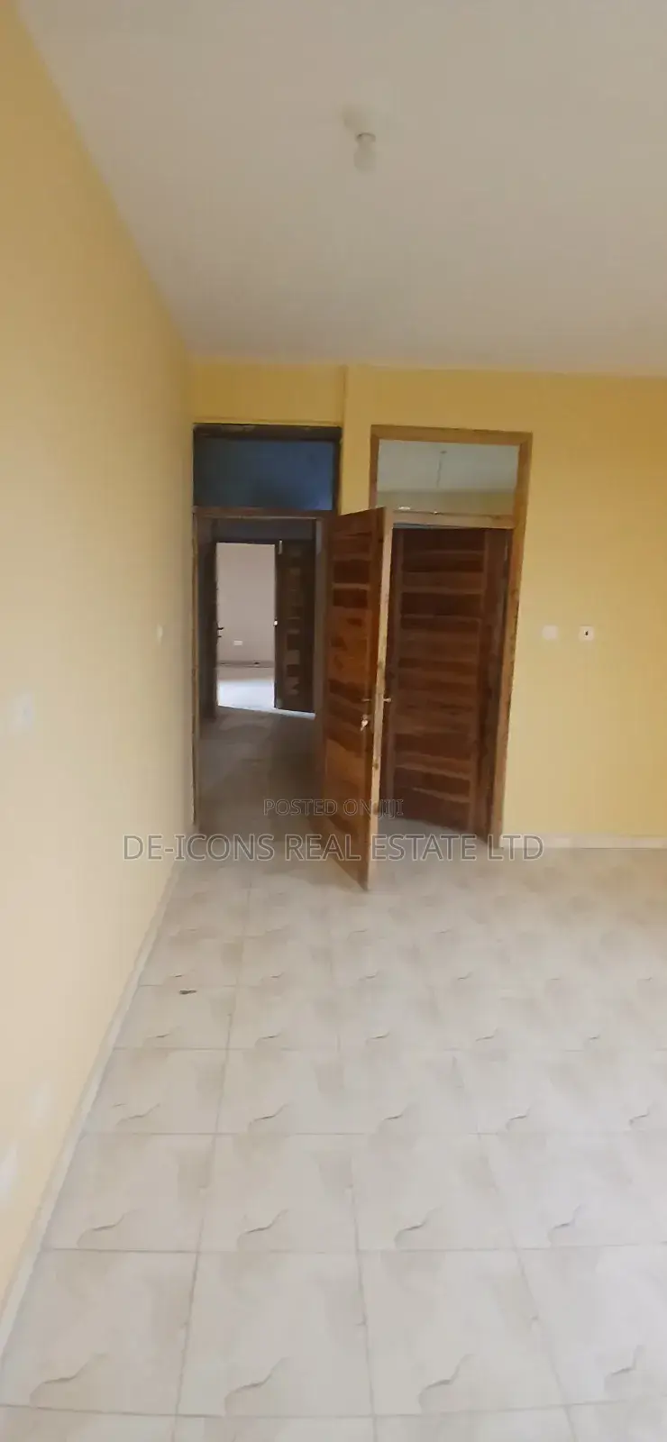 2bdrm Duplex in De-Icons Real Estate, Awutu Senya East Municipal