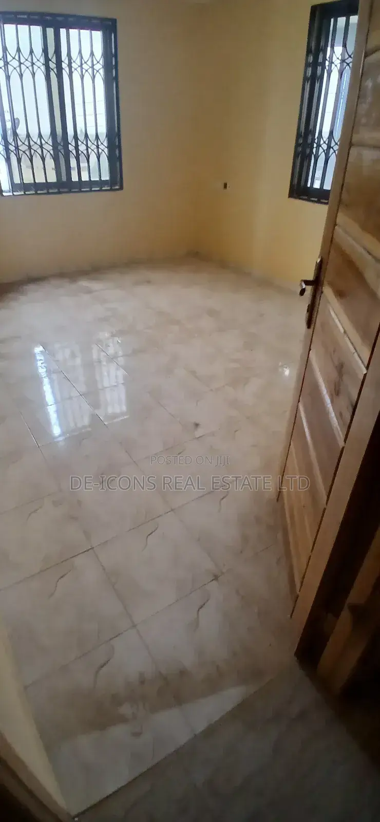 2bdrm Duplex in De-Icons Real Estate, Awutu Senya East Municipal