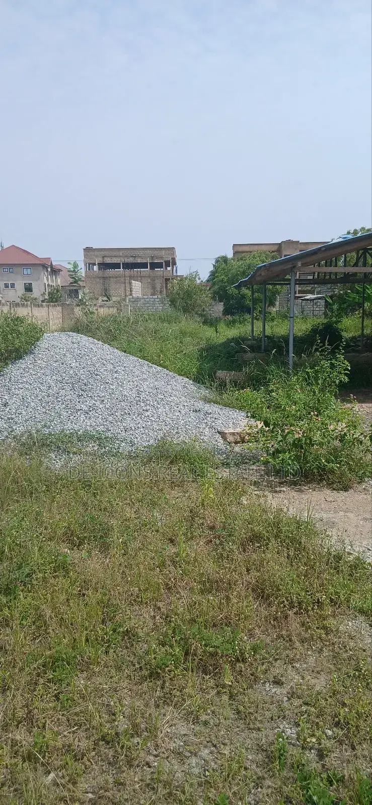 11⁄2 Plots of Land Fenced Together and Registered for Sale