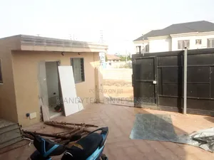Furnished 5bdrm Mansion in School Junction for sale