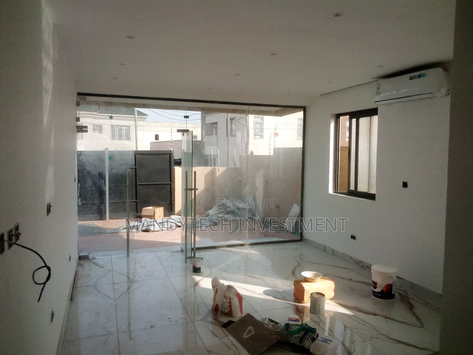 Furnished 5bdrm Mansion in School Junction for sale