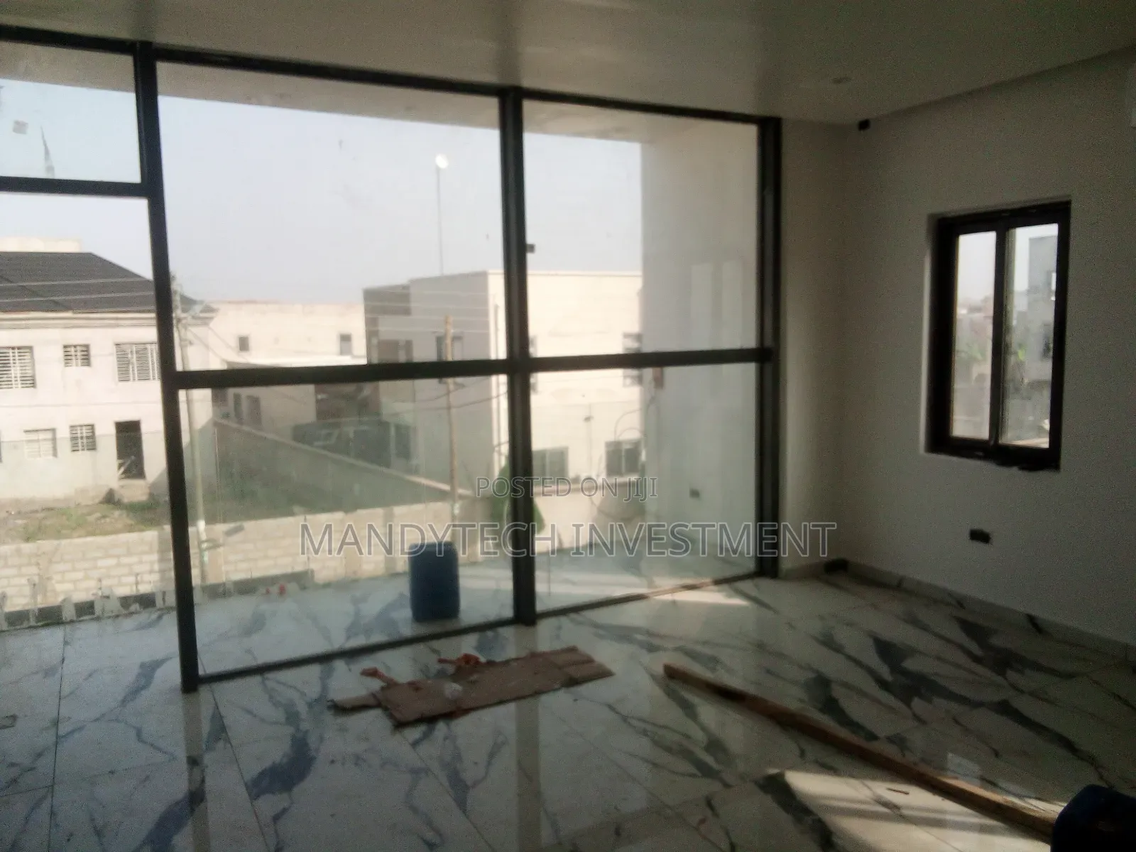 Furnished 5bdrm Mansion in School Junction for sale