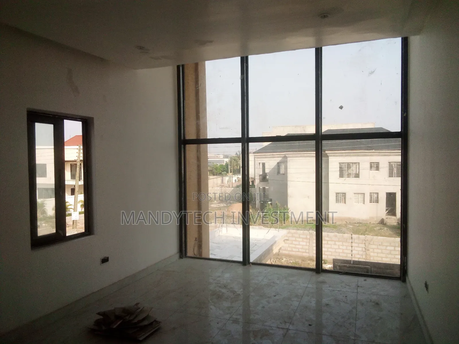 Furnished 5bdrm Mansion in School Junction for sale