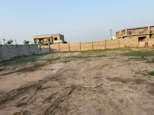 70x100 at Lashibi