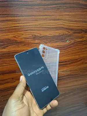 New Samsung Galaxy S20 FE 128 GB Orange