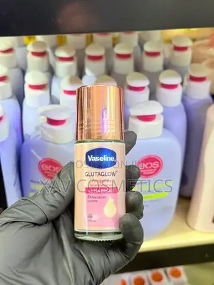 Vaseline Gluta Glow Ampoules Deodorant Serum Ultra Bright