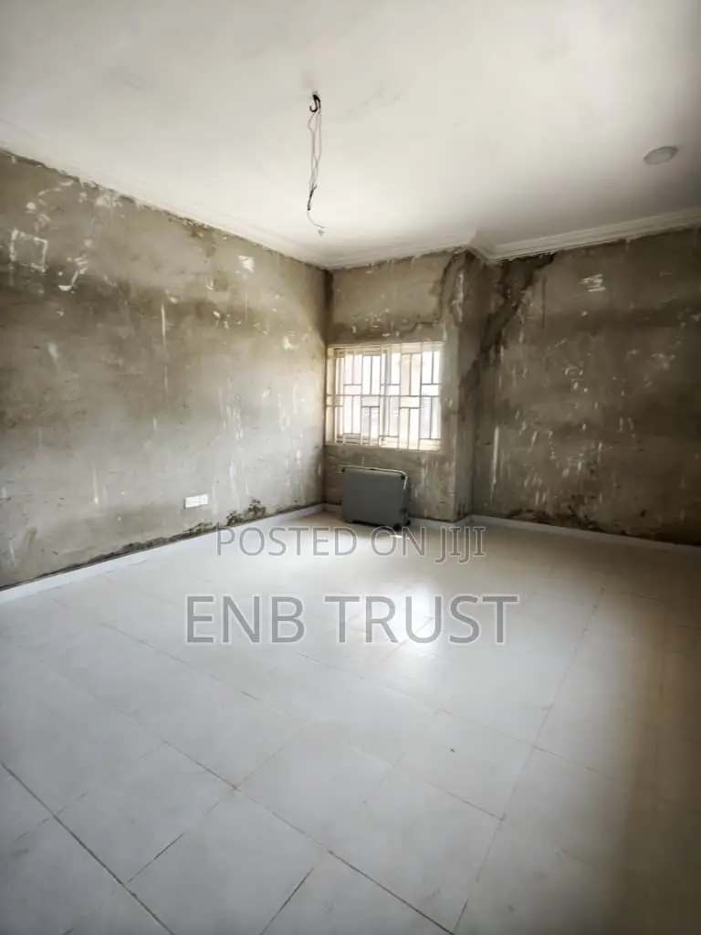 3bdrm House in Tema Community 25 for sale