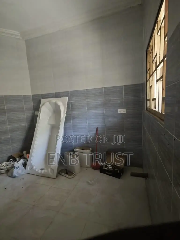 3bdrm House in Tema Community 25 for sale