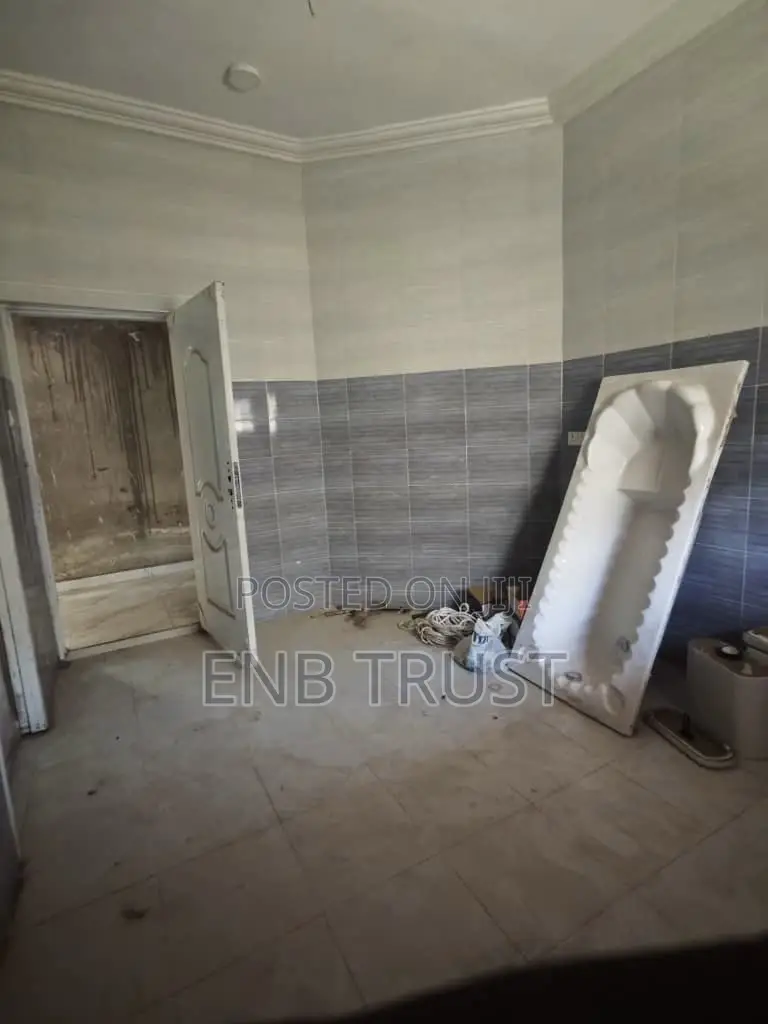 3bdrm House in Tema Community 25 for sale