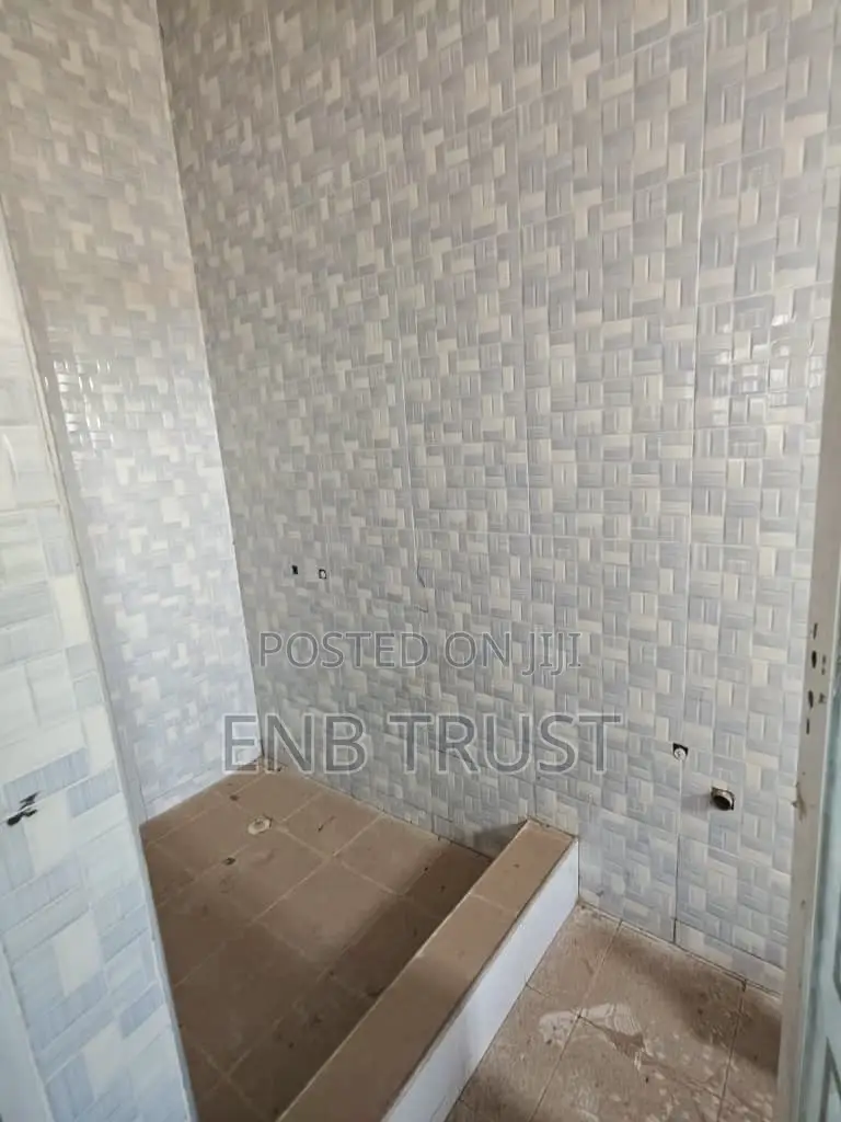 3bdrm House in Tema Community 25 for sale
