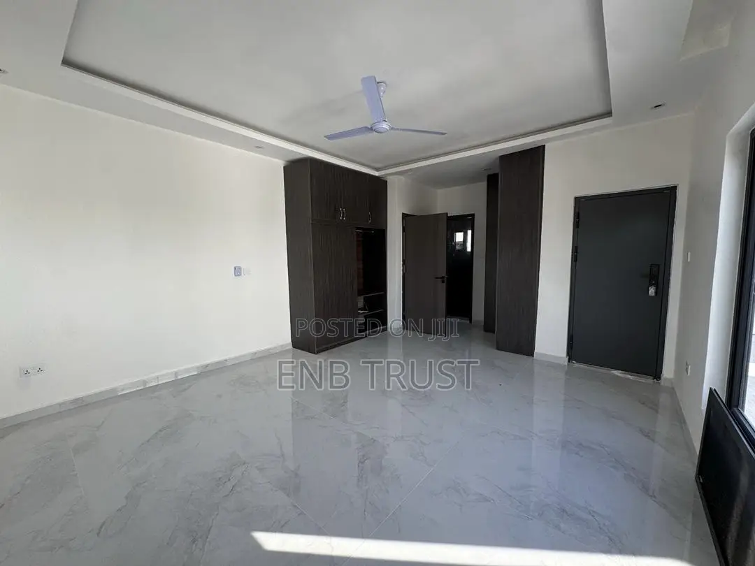 3bdrm Duplex in West Trasaco, Accra Metropolitan for sale